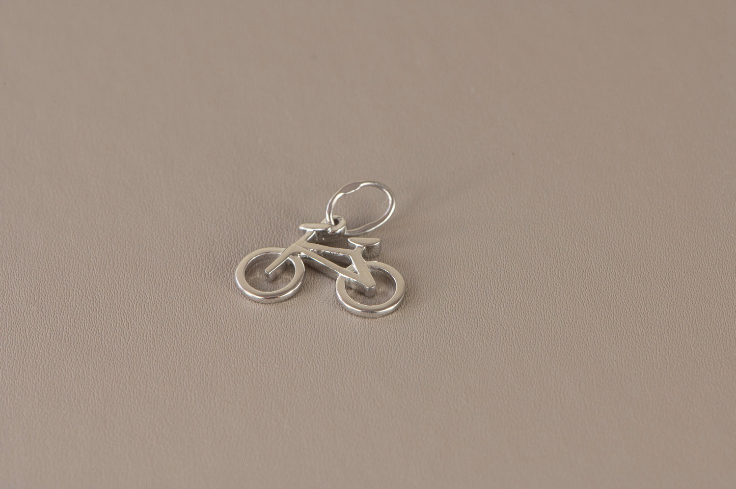 PENDANT BICYCLE (Solid Gold / Sterling Silver)